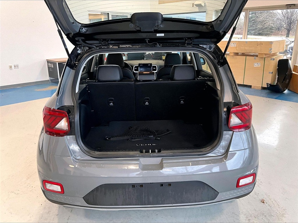 2022 Hyundai Venue Limited - Photo 35