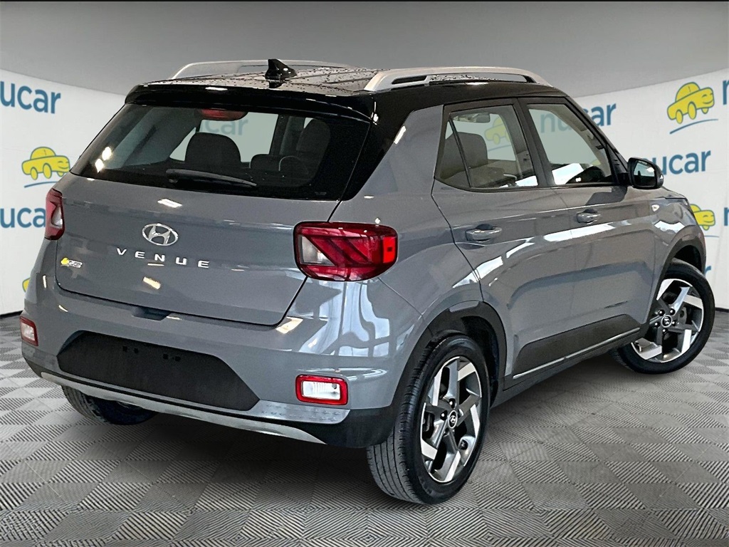 2022 Hyundai Venue Limited - Photo 6