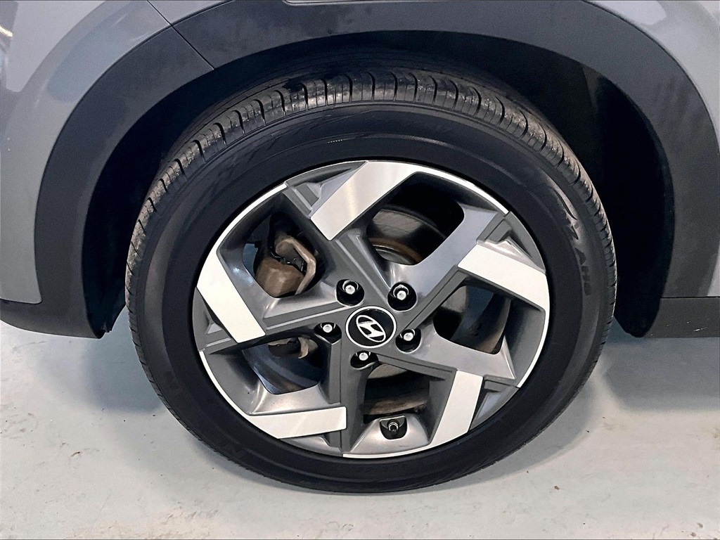 2022 Hyundai Venue Limited - Photo 7