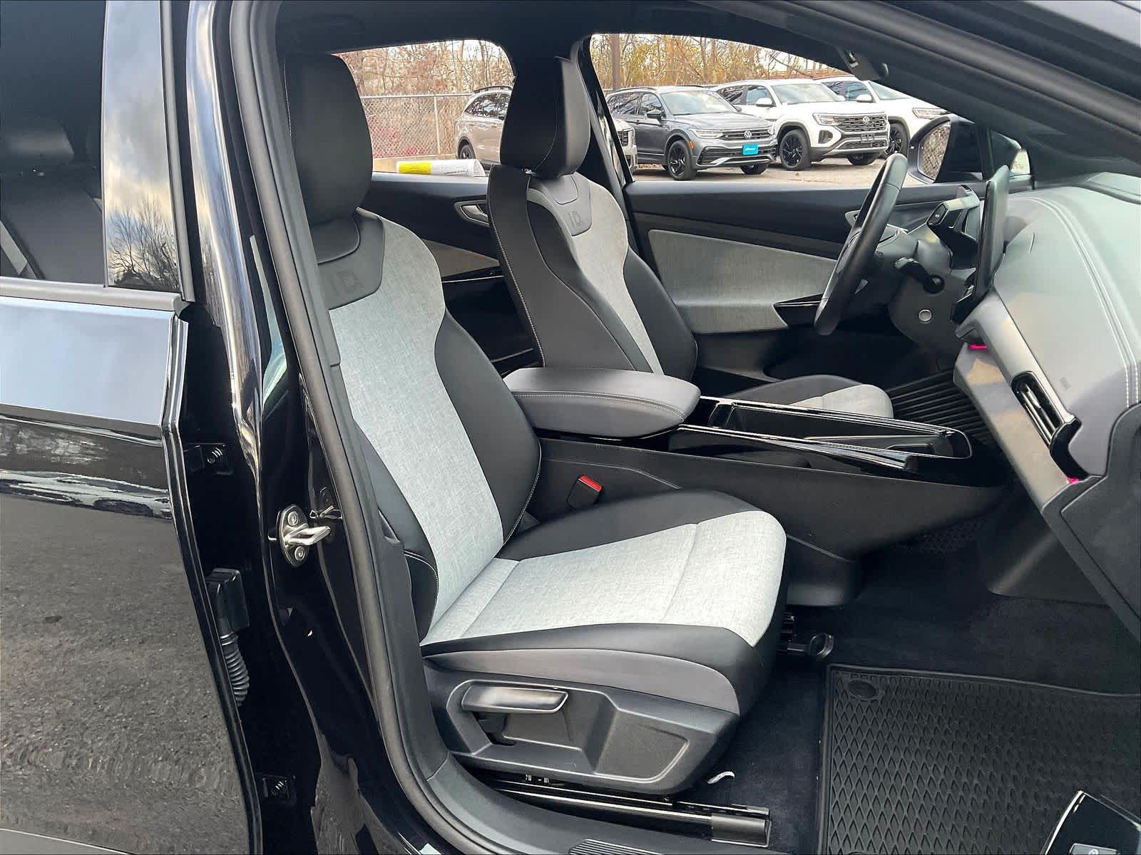 2023 Volkswagen ID.4 Pro - Photo 11