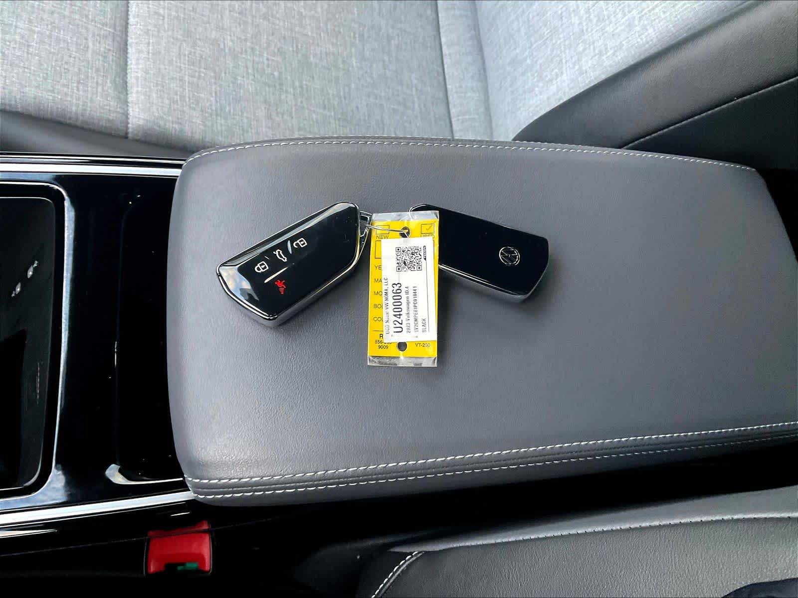 2023 Volkswagen ID.4 Pro - Photo 28