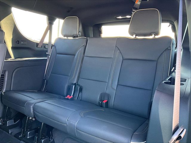 2026 Chevrolet Suburban Premier - Photo 14