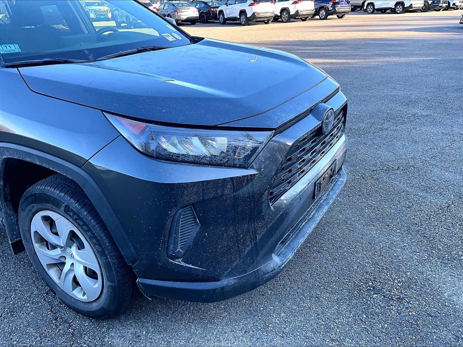 2019 Toyota RAV4 LE - Photo 5