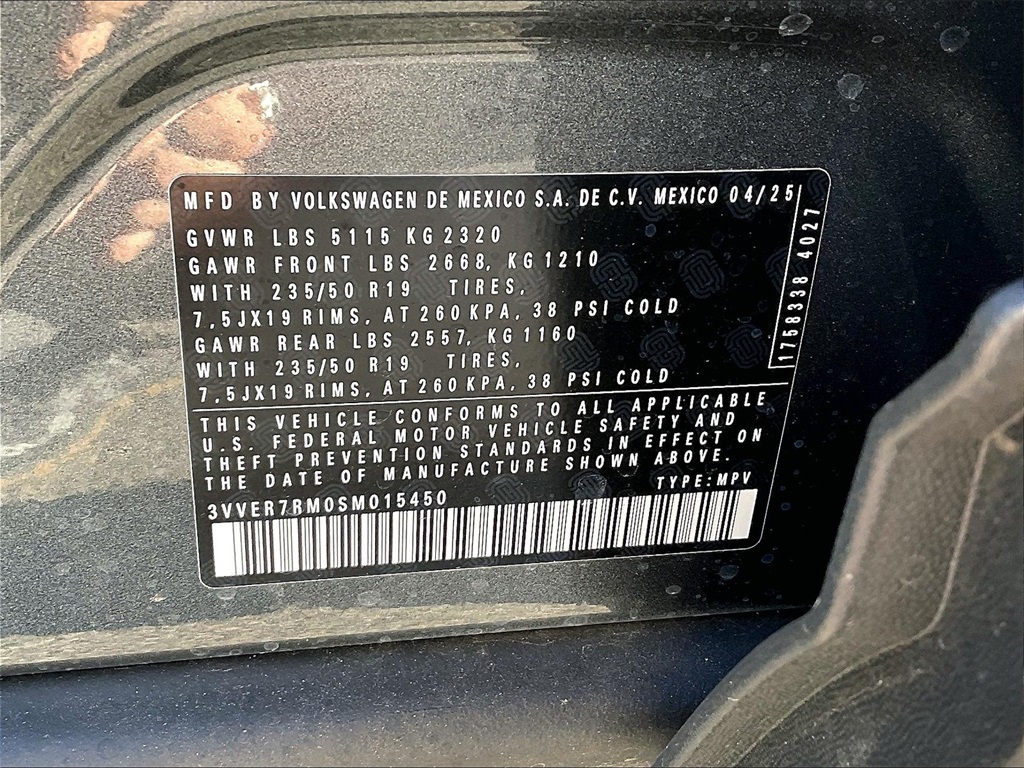 2025 Volkswagen Tiguan 2.0T SE - Photo 16