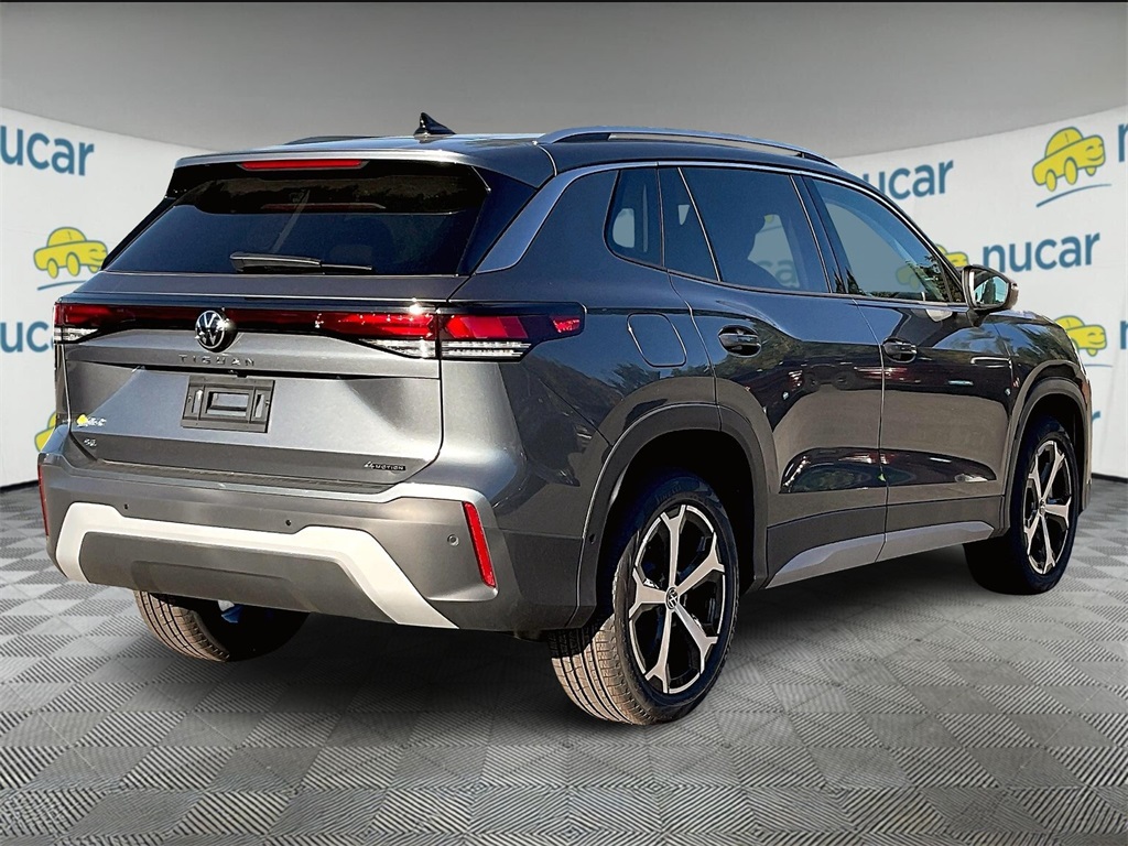 2025 Volkswagen Tiguan 2.0T SE - Photo 7