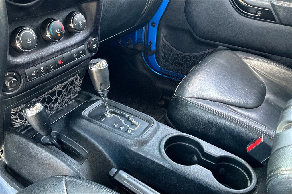 2014 Jeep Wrangler Unlimited Altitude - Photo 18