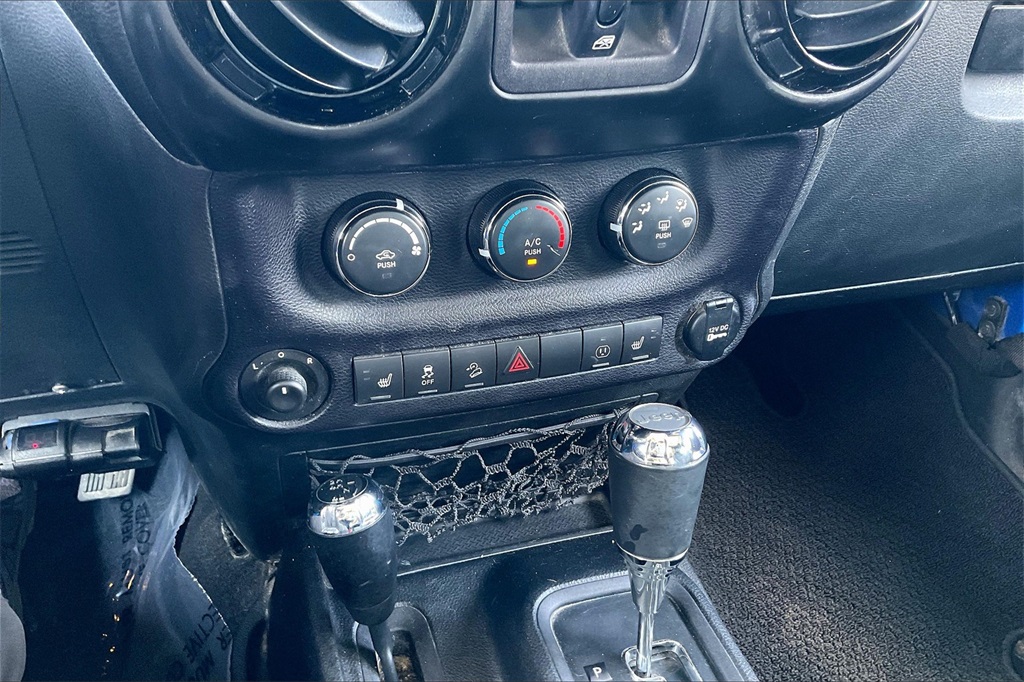 2014 Jeep Wrangler Unlimited Altitude - Photo 23
