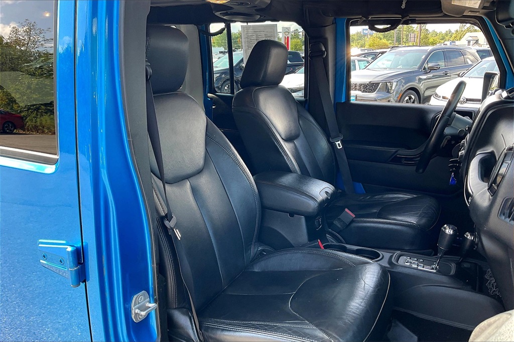 2014 Jeep Wrangler Unlimited Altitude - Photo 10