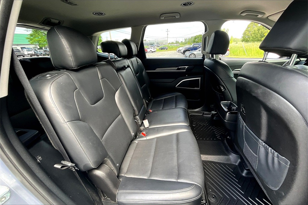 2022 Kia Telluride LX - Photo 16
