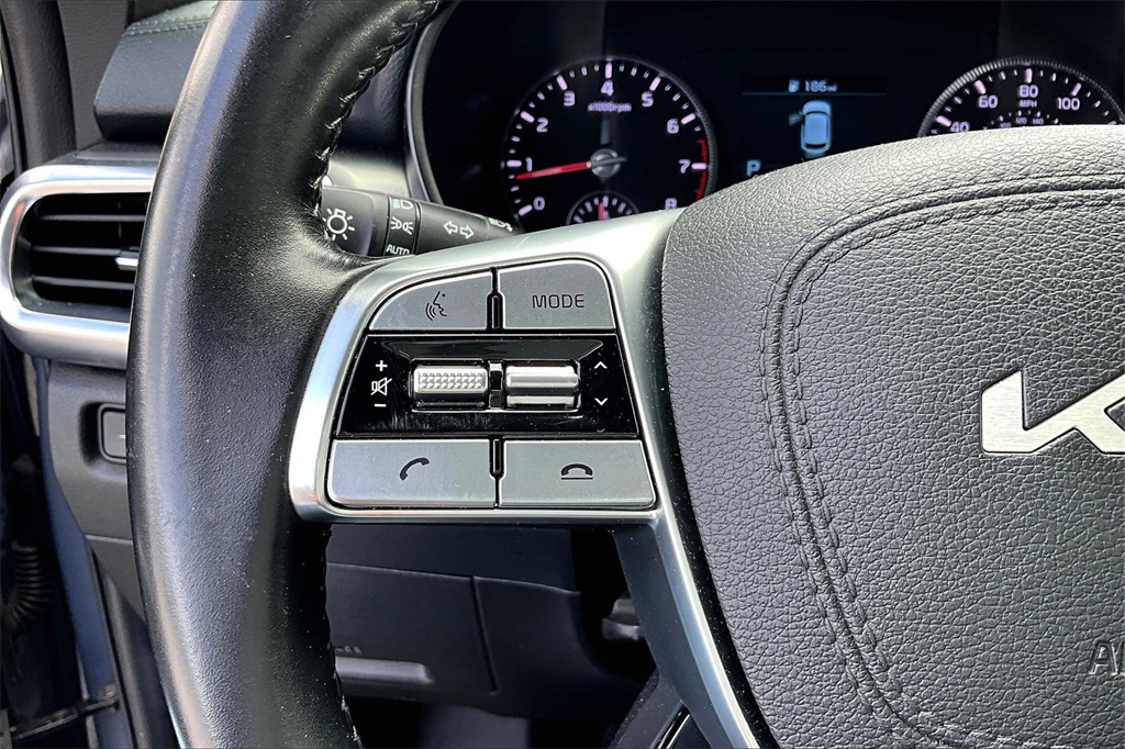 2022 Kia Telluride LX - Photo 24
