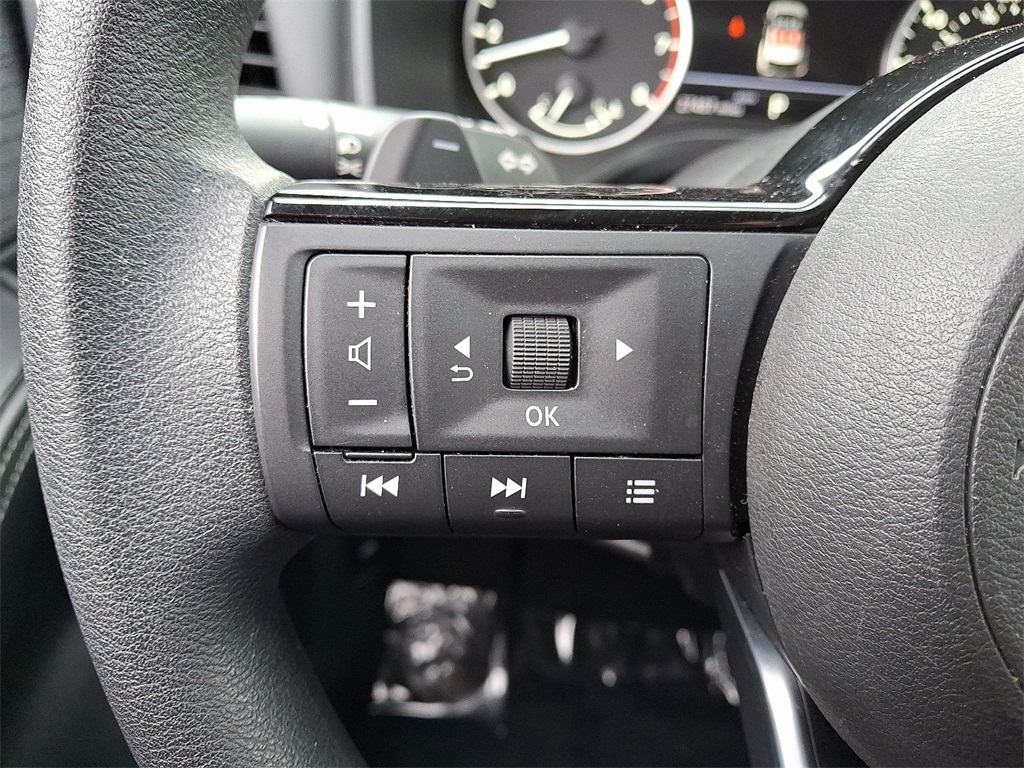 2023 Nissan Rogue SV - Photo 20