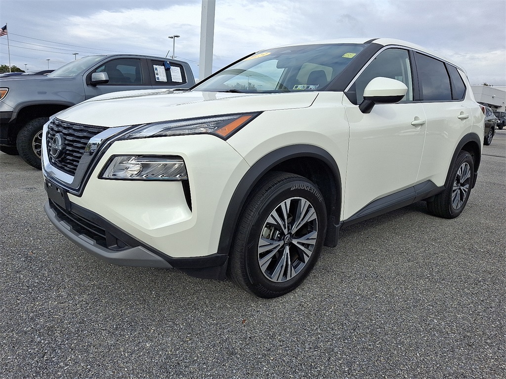 2023 Nissan Rogue SV - Photo 3