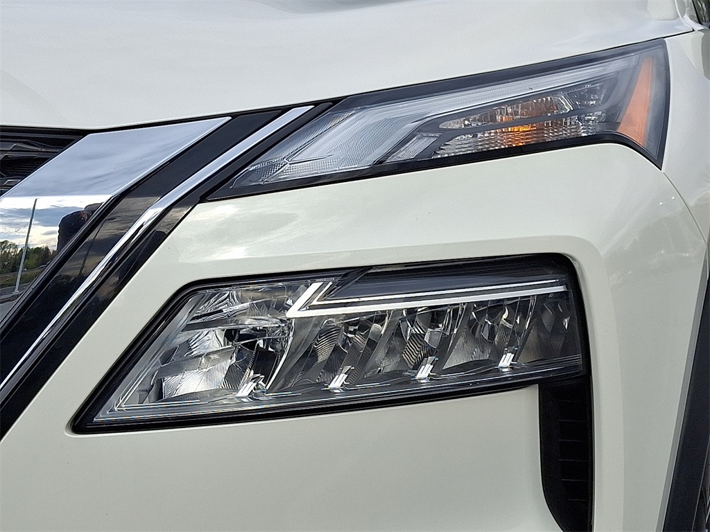 2023 Nissan Rogue SV - Photo 9