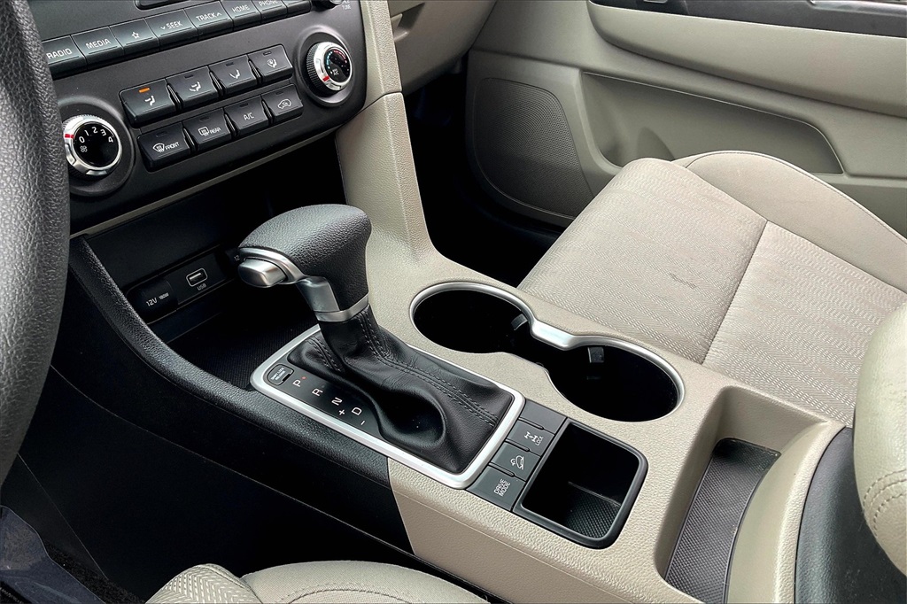 2022 Kia Sportage LX - Photo 19