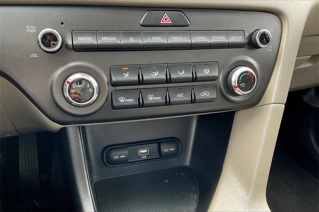 2022 Kia Sportage LX - Photo 24