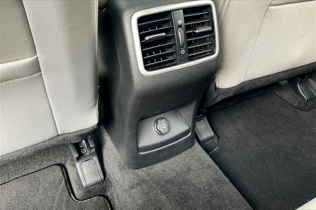 2022 Kia Sportage LX - Photo 26