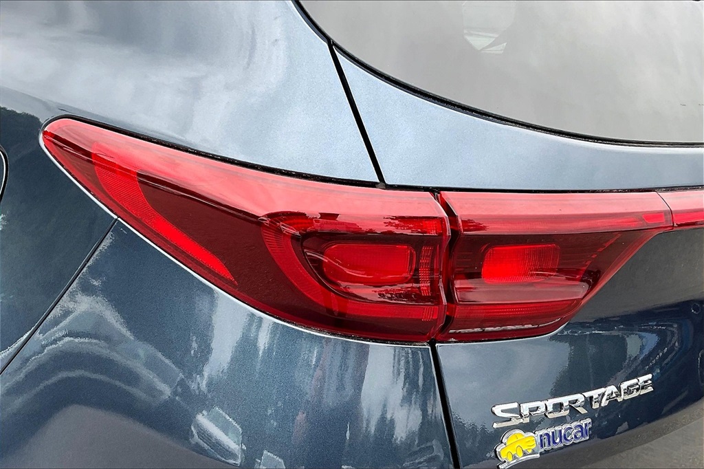 2022 Kia Sportage LX - Photo 30
