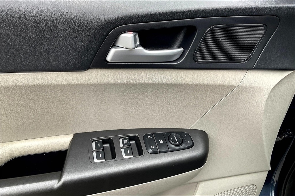 2022 Kia Sportage LX - Photo 36