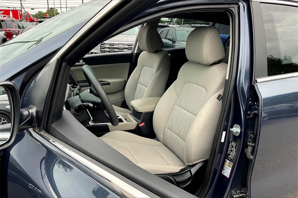 2022 Kia Sportage LX - Photo 9