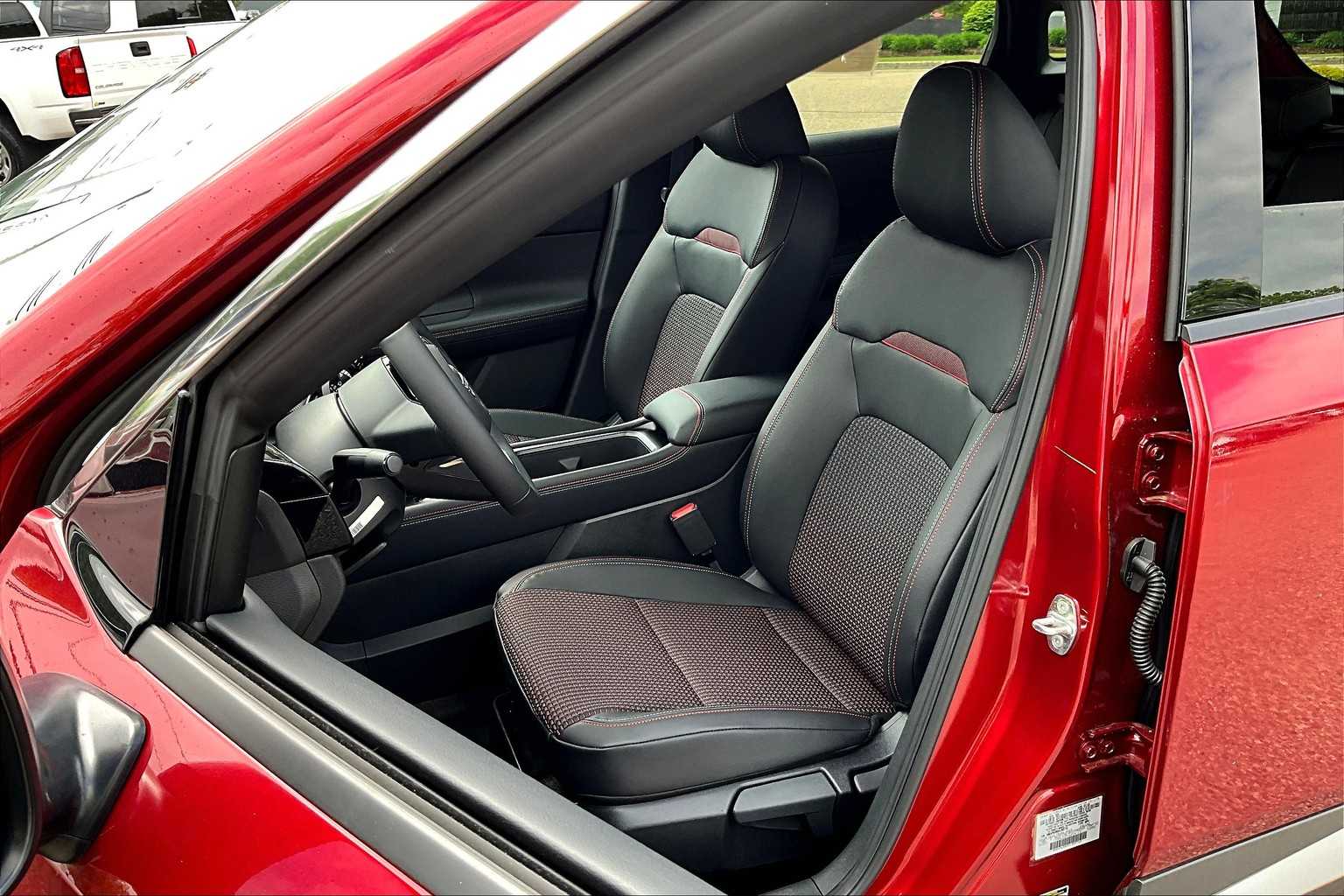 2025 Nissan Kicks SR - Photo 11