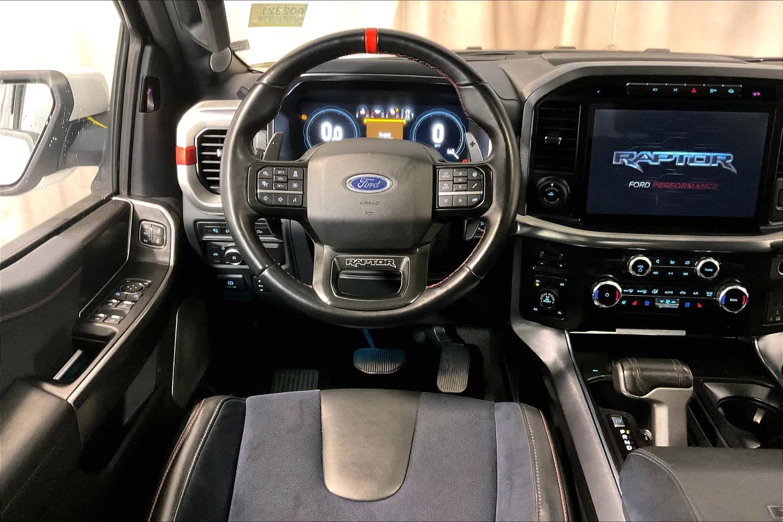 2022 Ford F-150 Raptor - Photo 17