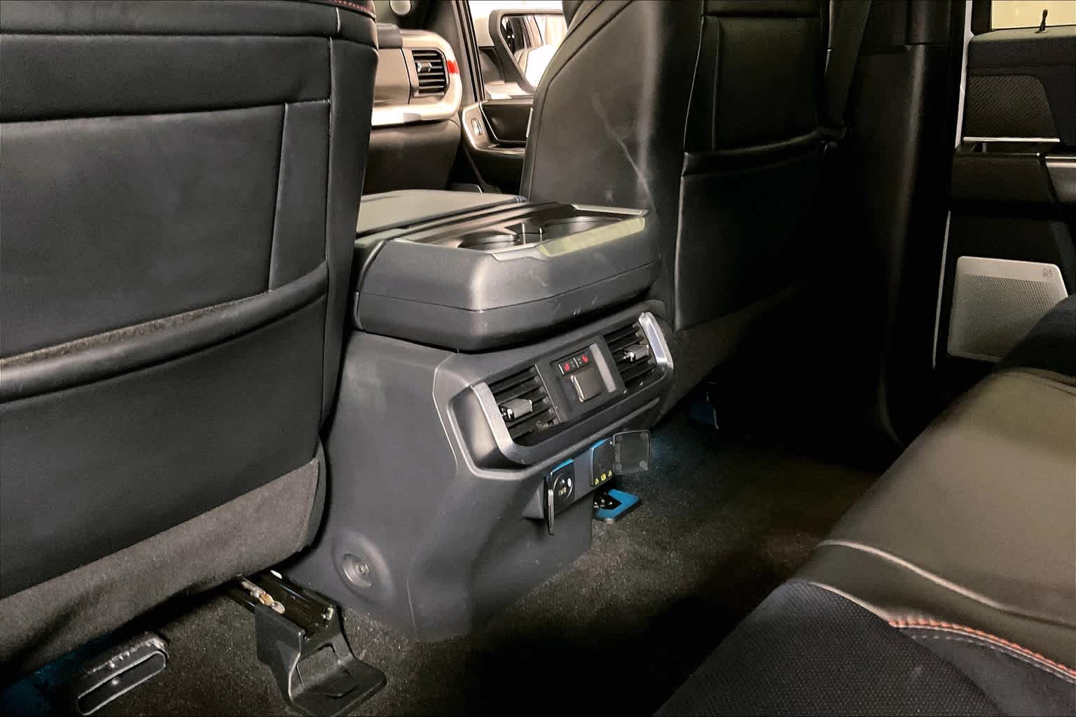 2022 Ford F-150 Raptor - Photo 28