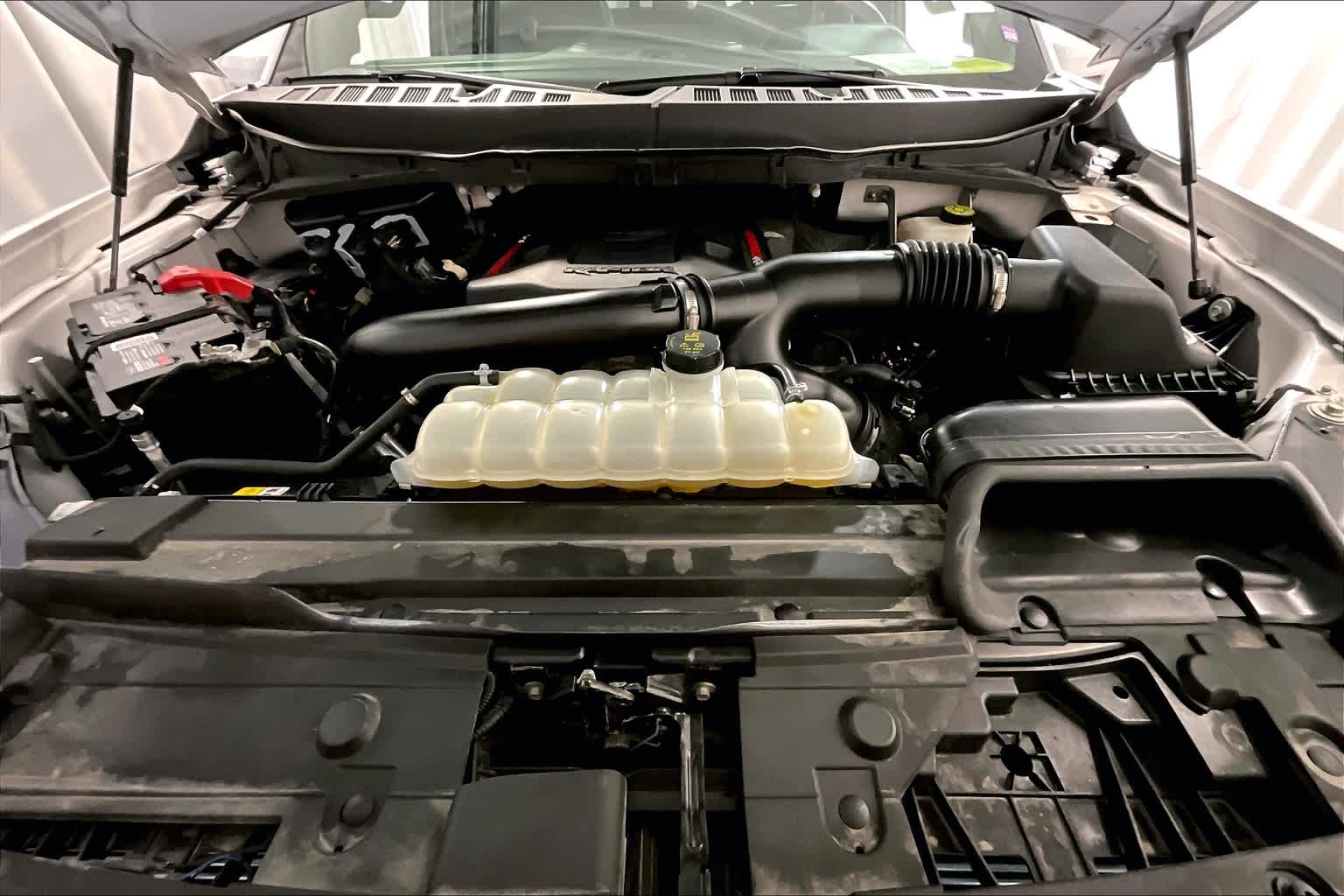 2022 Ford F-150 Raptor - Photo 30