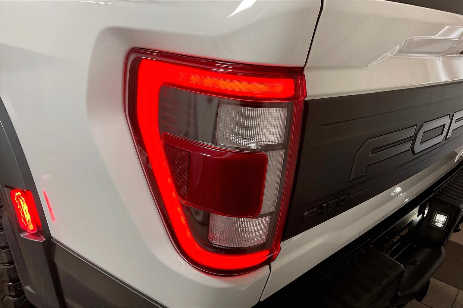 2022 Ford F-150 Raptor - Photo 35