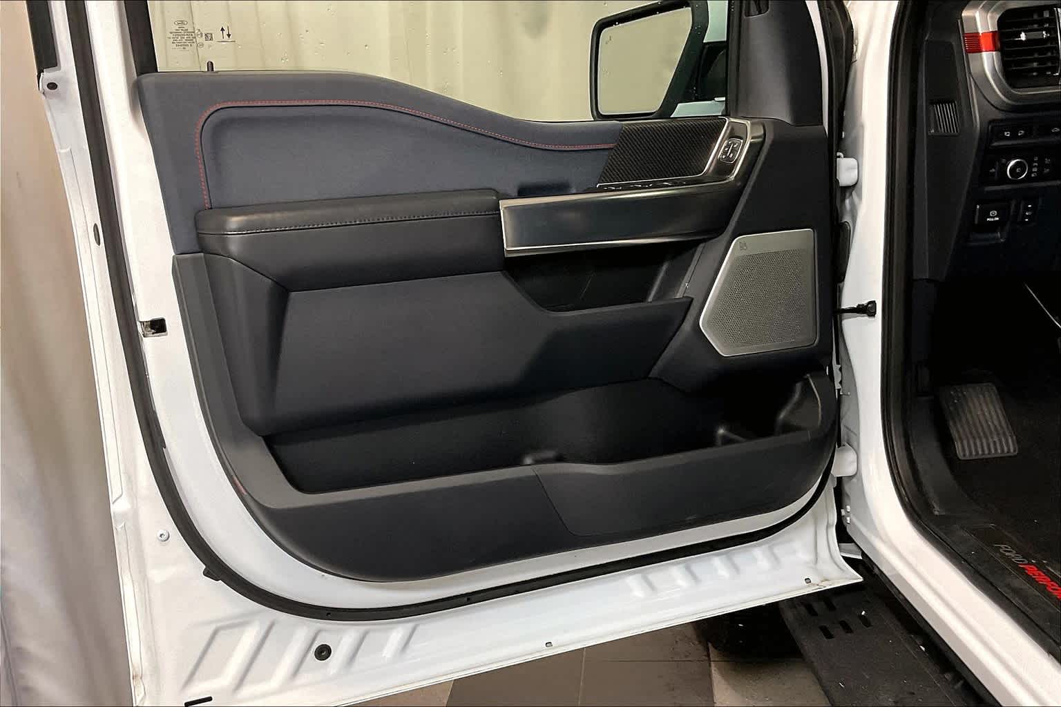 2022 Ford F-150 Raptor - Photo 9