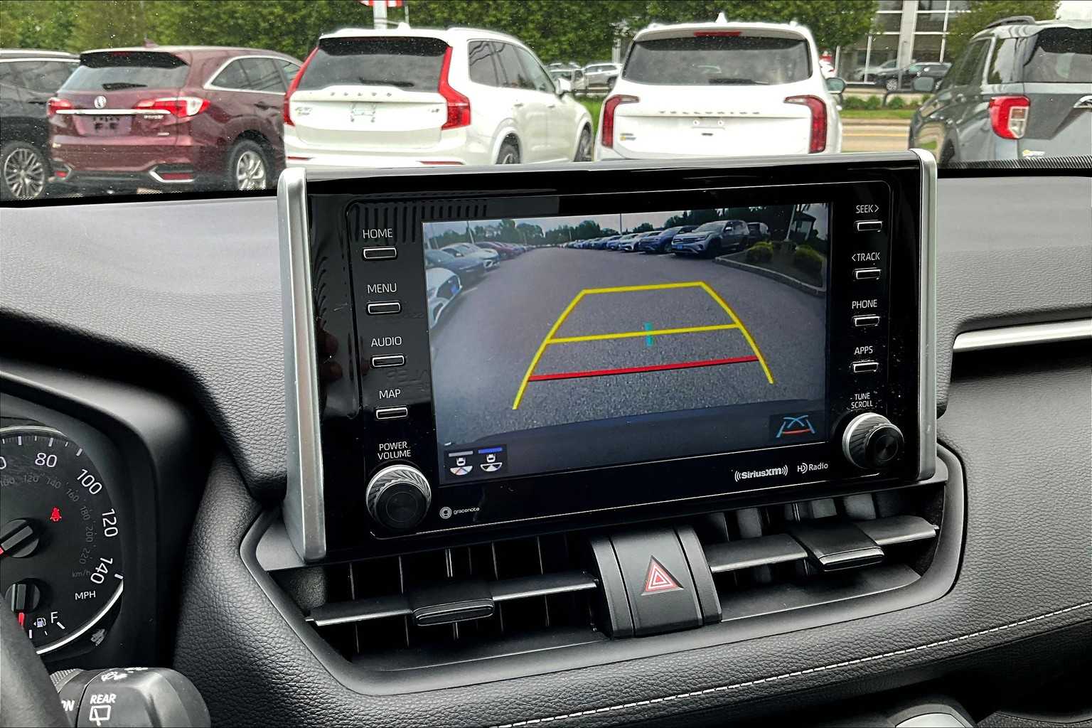 2021 Toyota RAV4 XLE - Photo 19