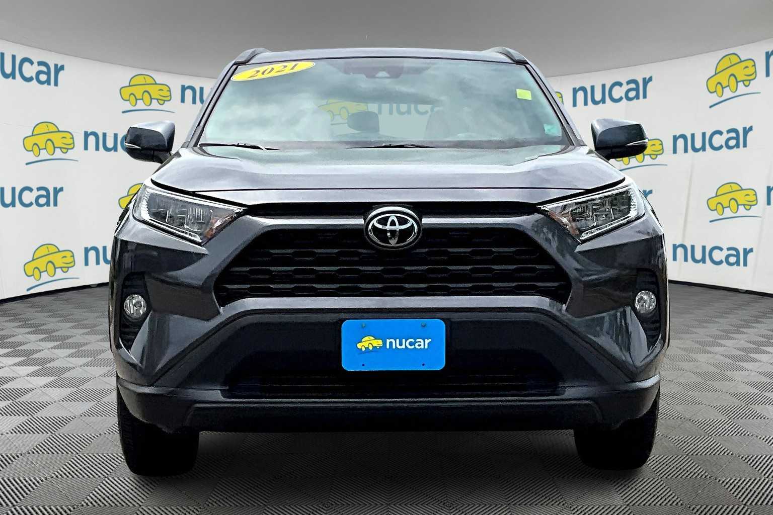 2021 Toyota RAV4 XLE - Photo 2