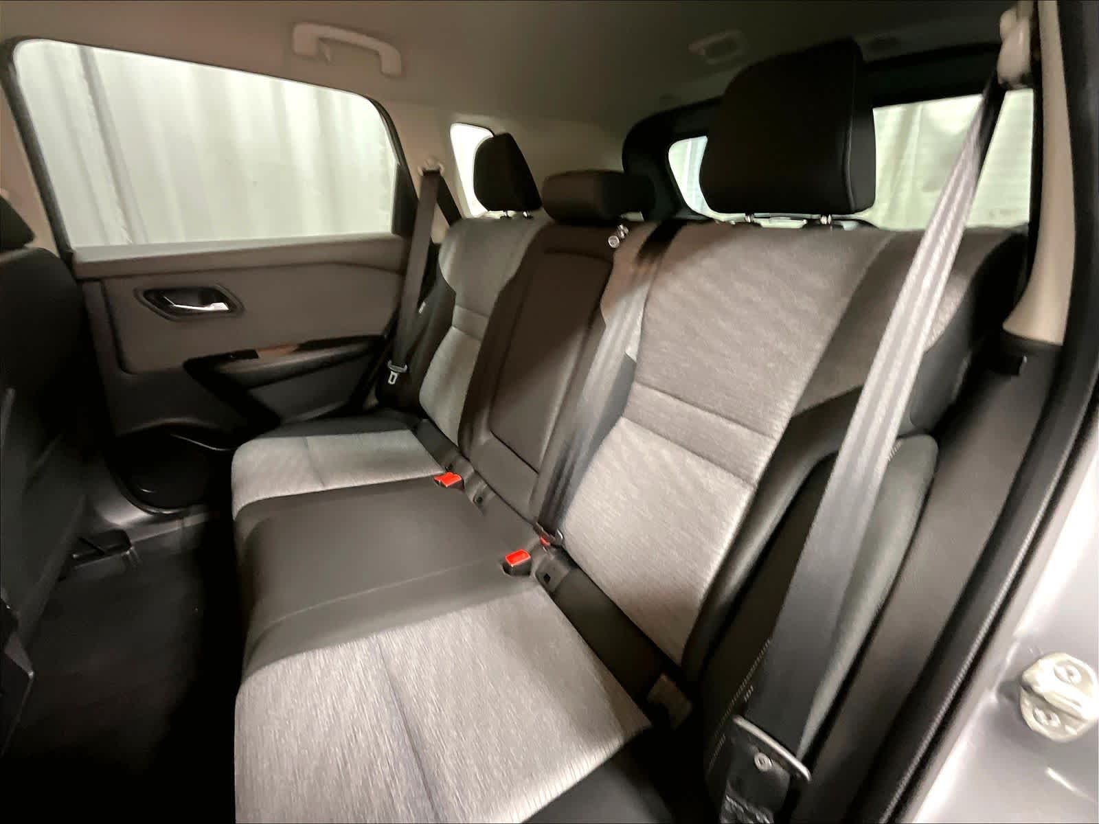 2023 Nissan Rogue SV - Photo 15