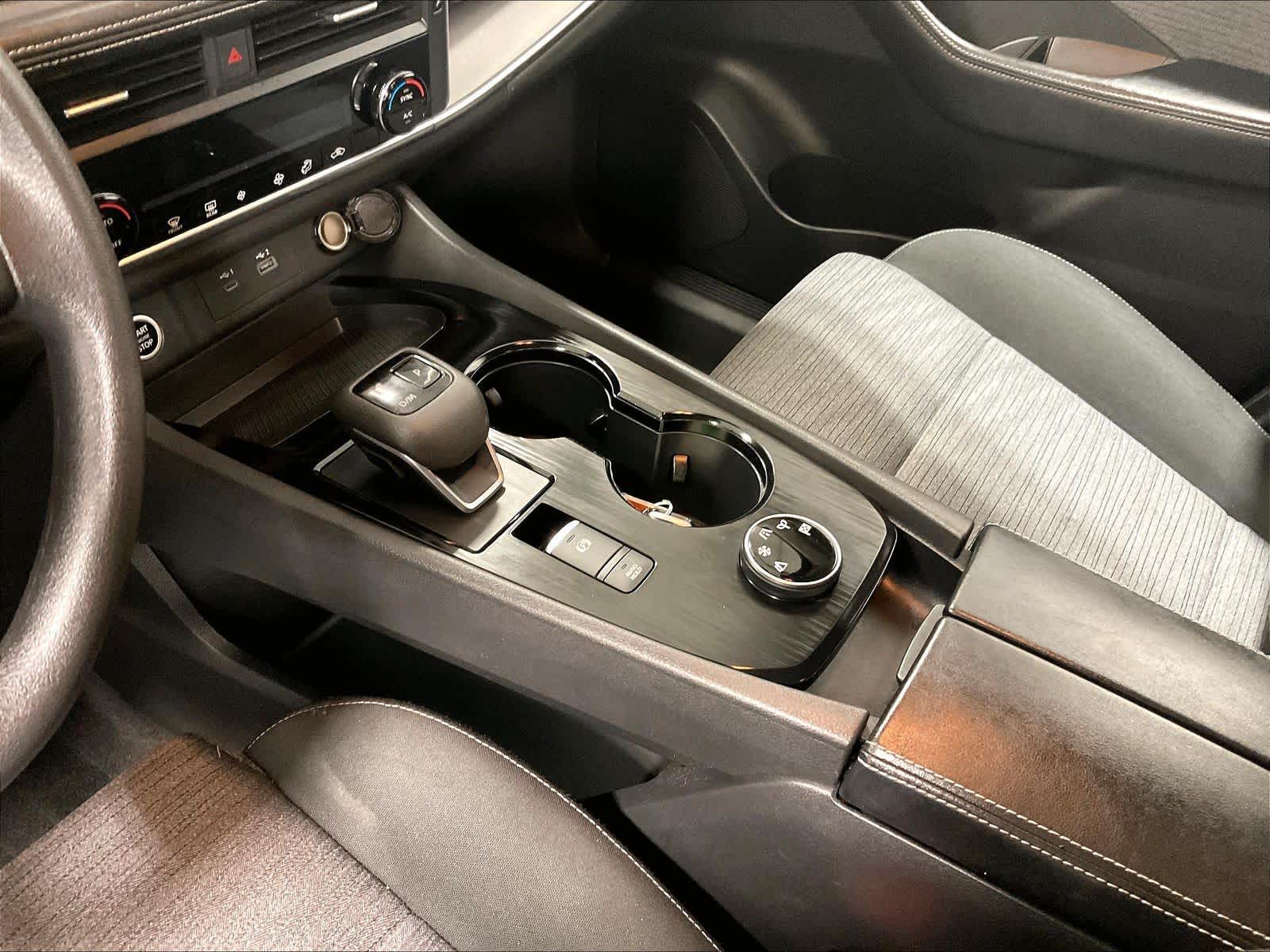 2023 Nissan Rogue SV - Photo 20