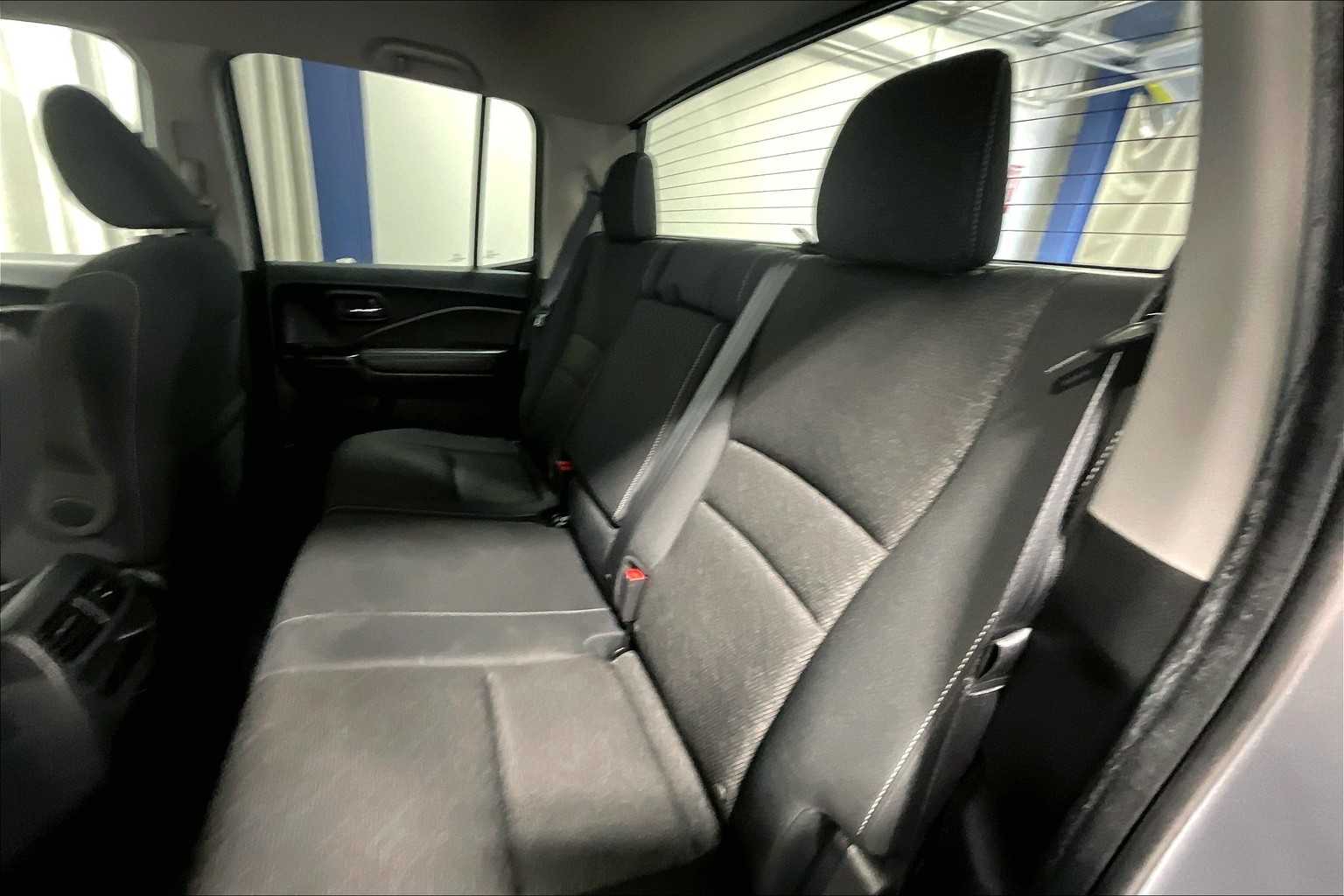 2021 Honda Ridgeline Sport - Photo 15