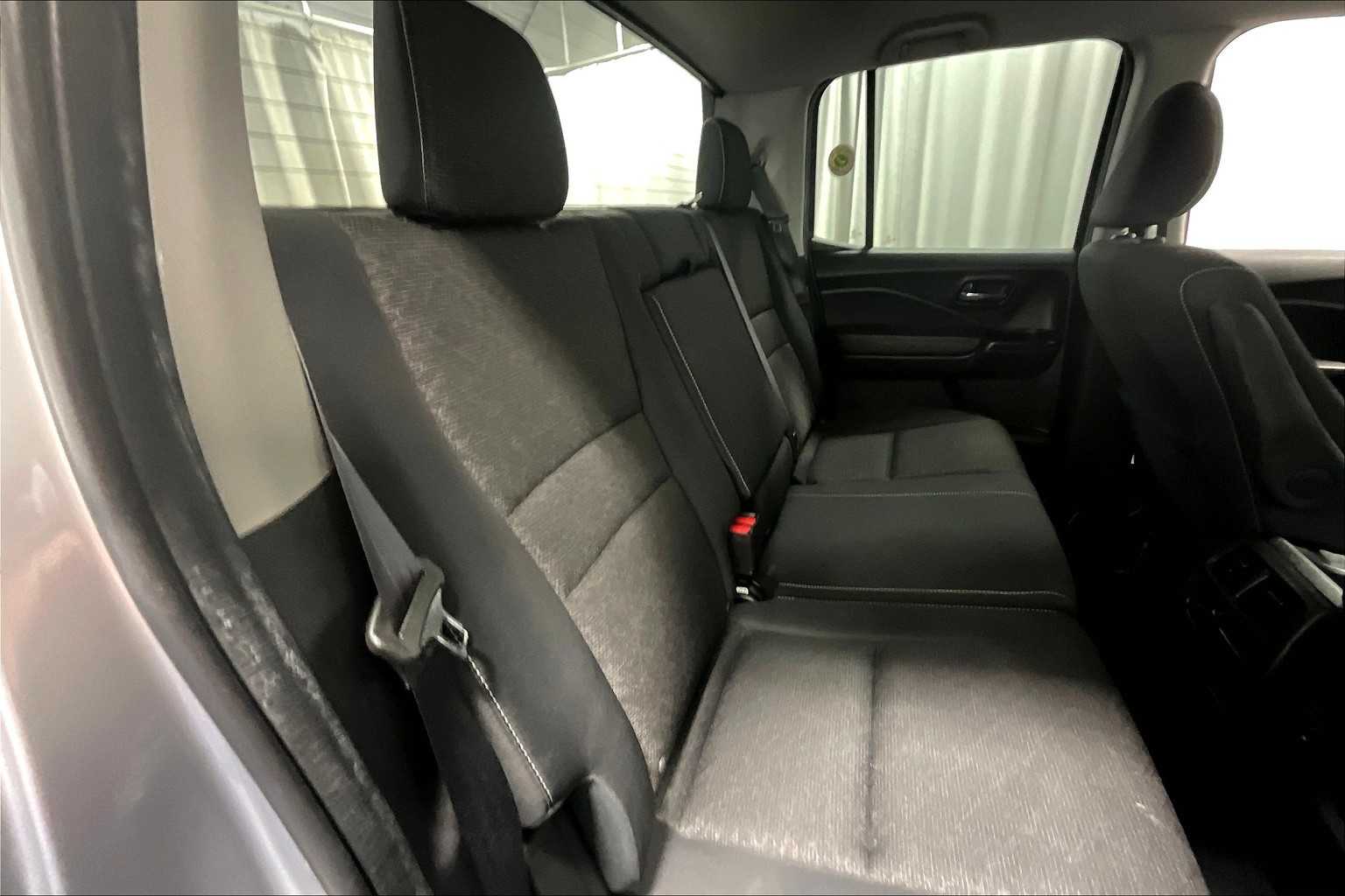 2021 Honda Ridgeline Sport - Photo 16
