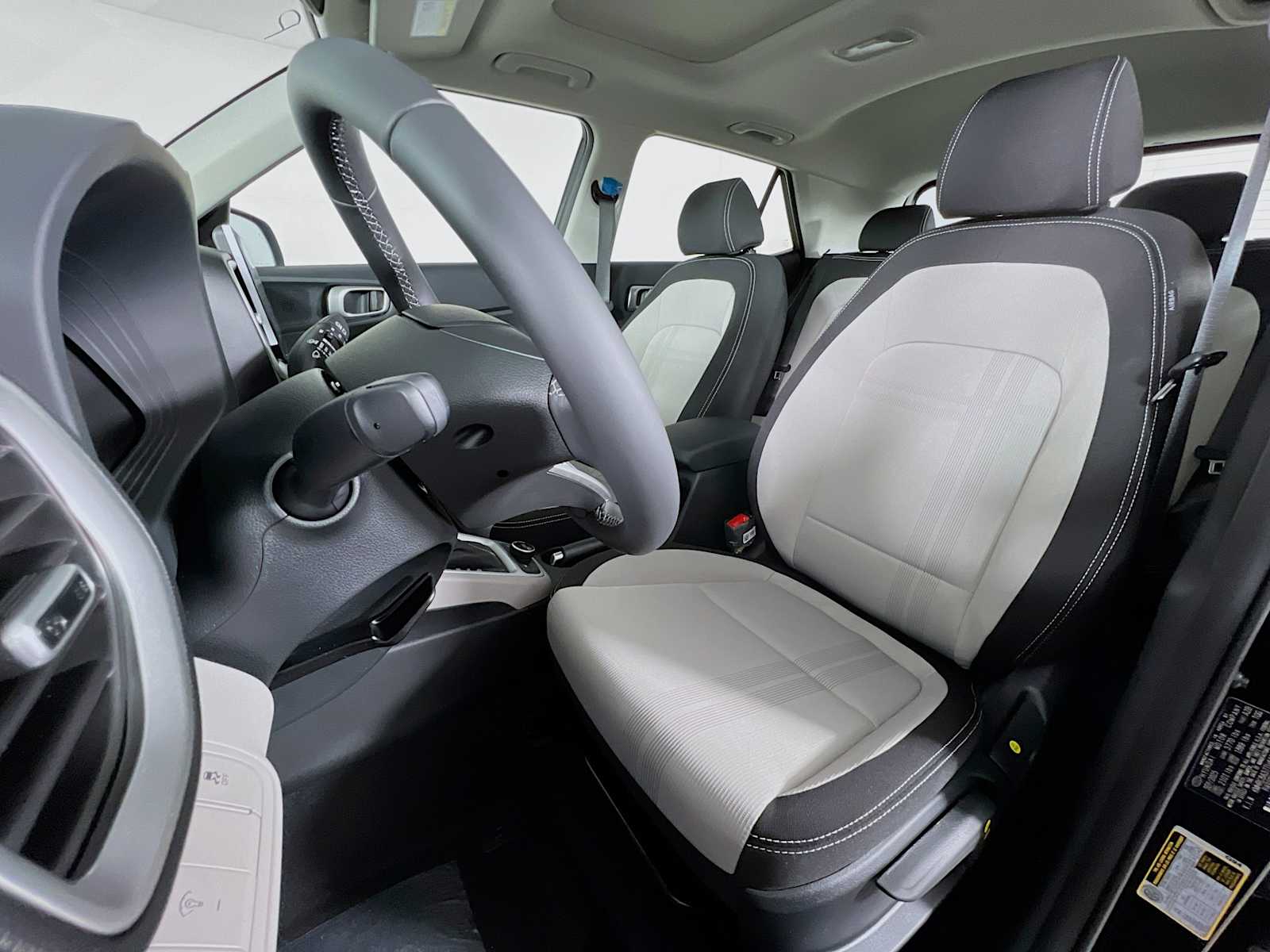 2026 Hyundai Venue SEL - Photo 12