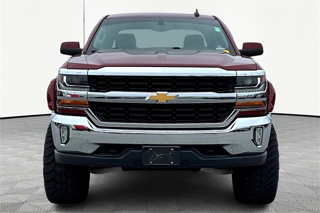 2017 Chevrolet Silverado 1500 LT - Photo 2