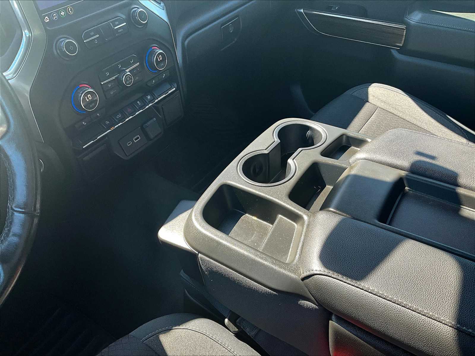 2019 Chevrolet Silverado 1500 LT - Photo 19