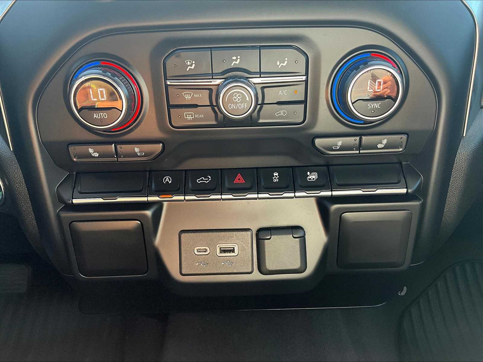 2019 Chevrolet Silverado 1500 LT - Photo 26