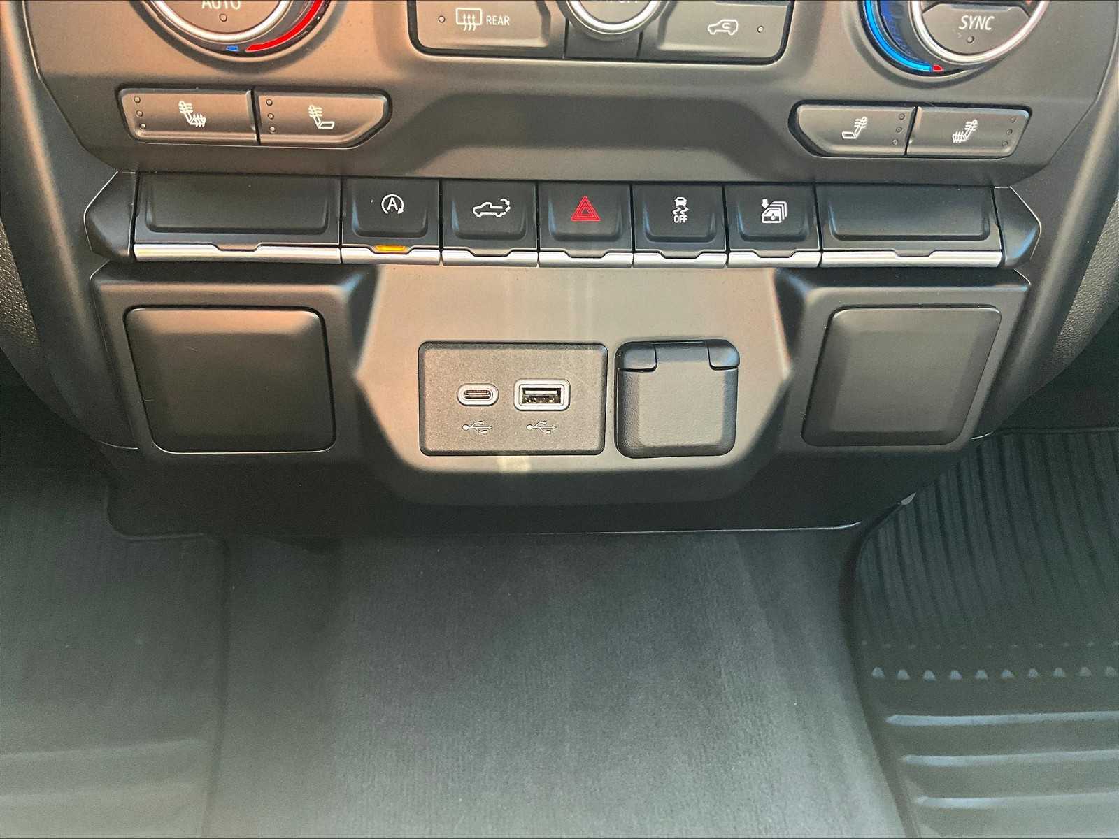 2019 Chevrolet Silverado 1500 LT - Photo 27