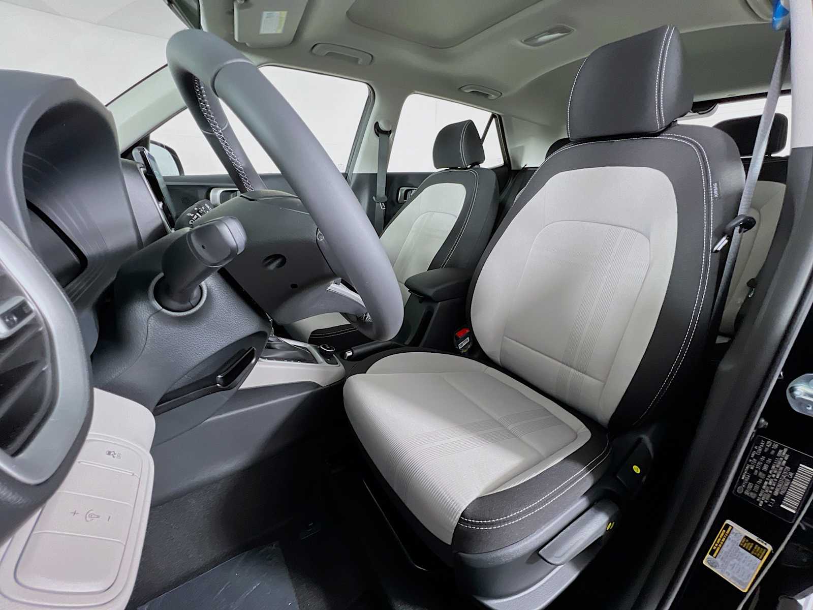 2026 Hyundai Venue SEL - Photo 12