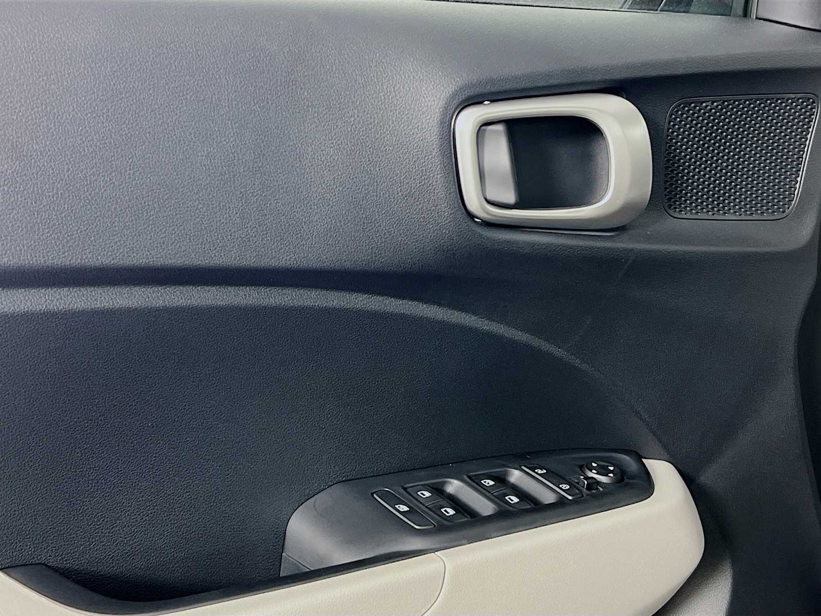 2026 Hyundai Venue SEL - Photo 15