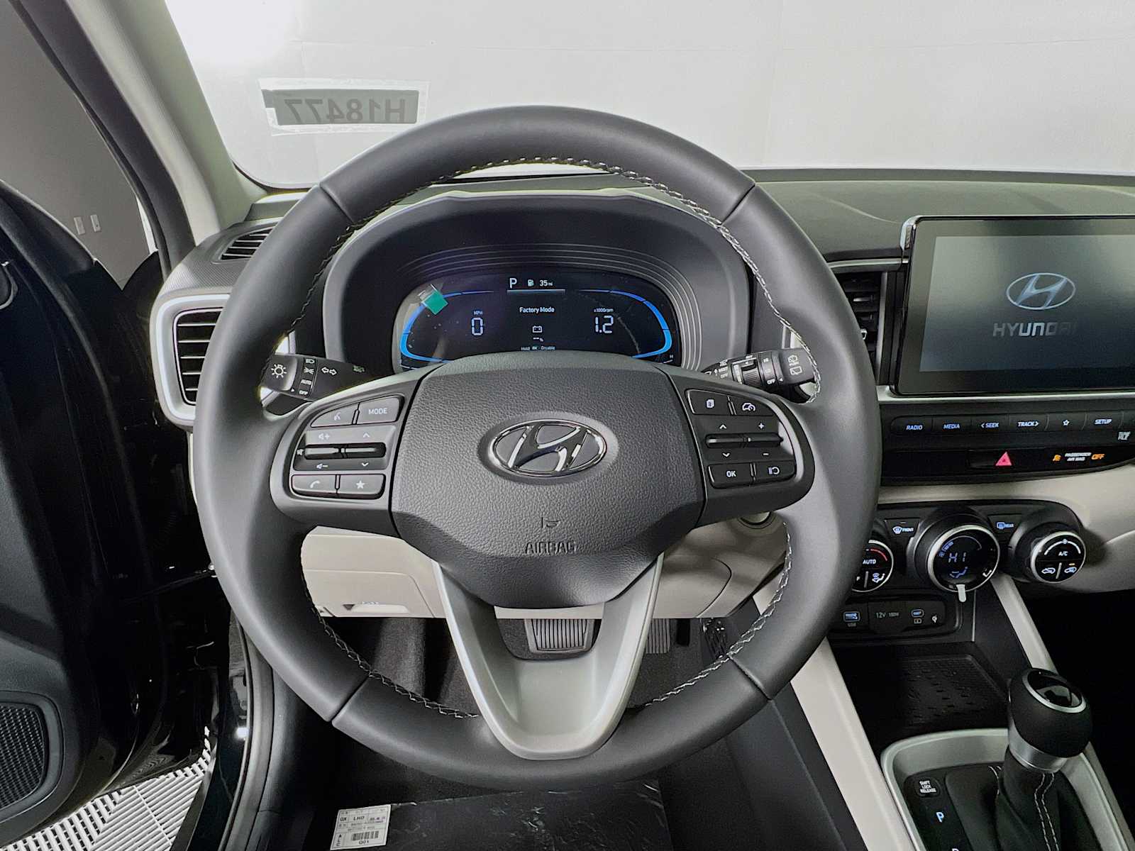 2026 Hyundai Venue SEL - Photo 7