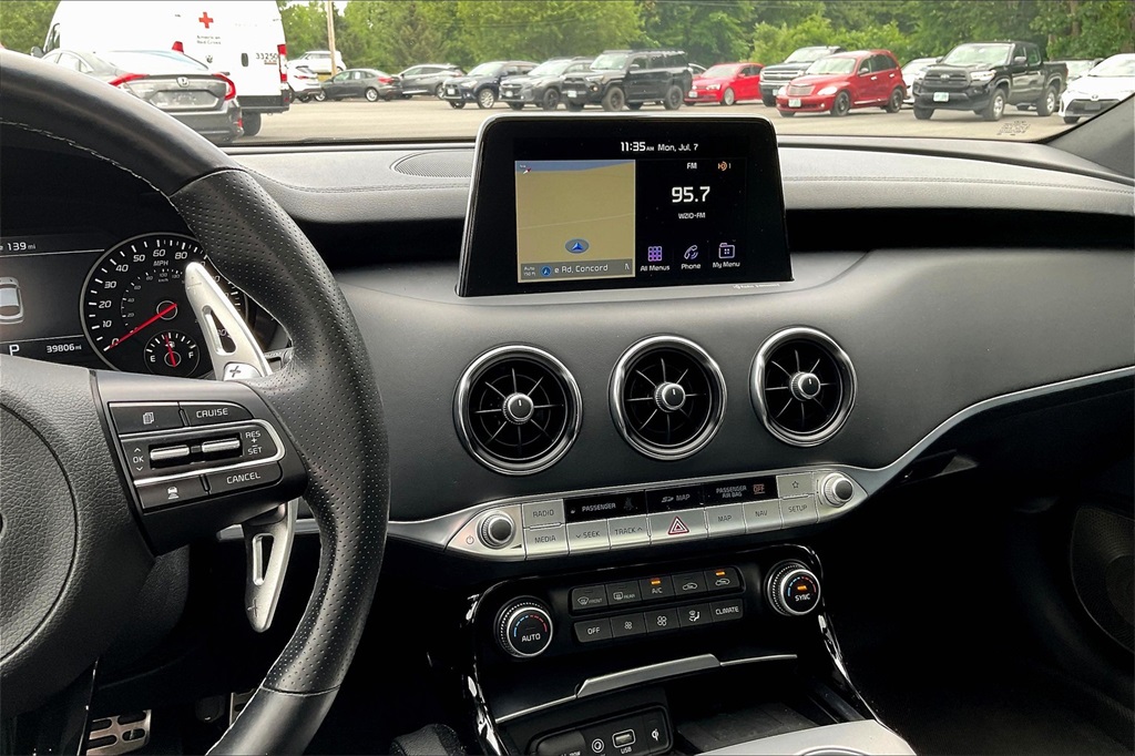 2020 Kia Stinger GT2 - Photo 17