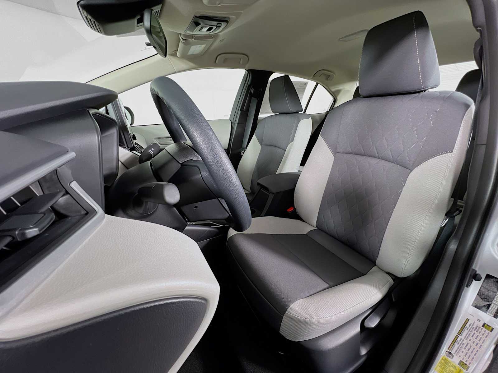 2025 Toyota Corolla LE - Photo 12