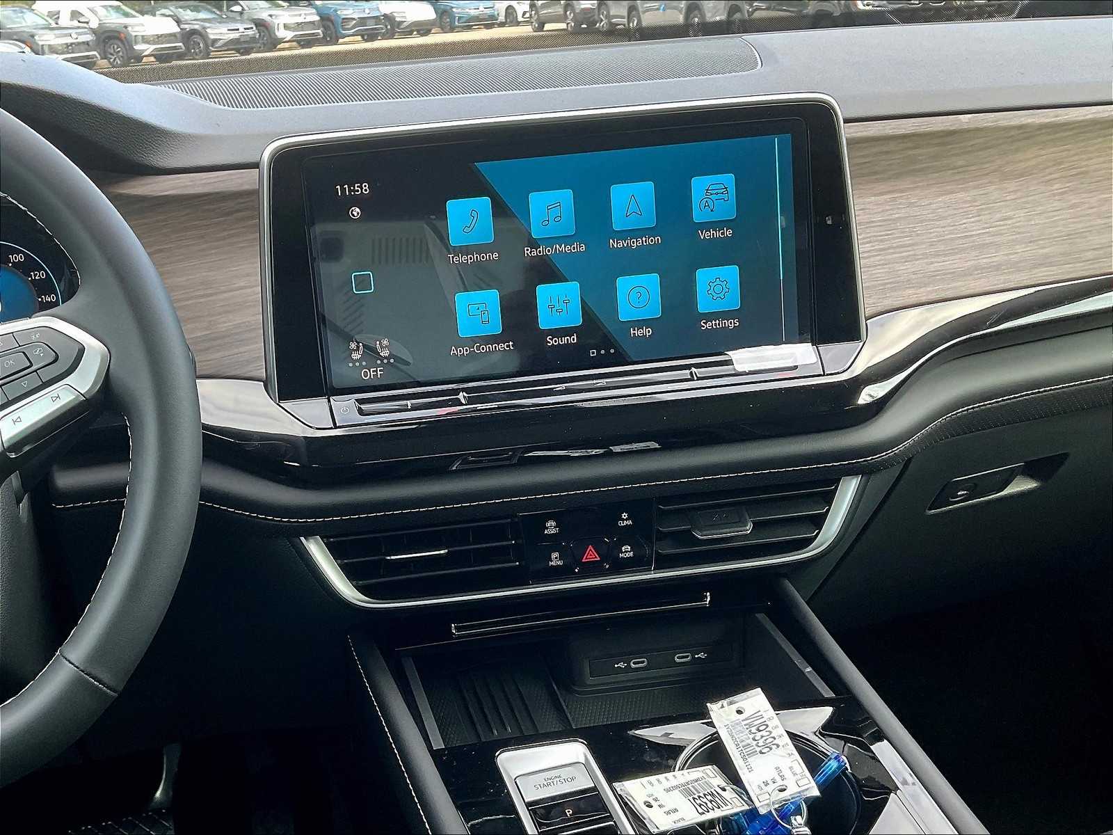 2026 Volkswagen Atlas 2.0T SEL - Photo 13