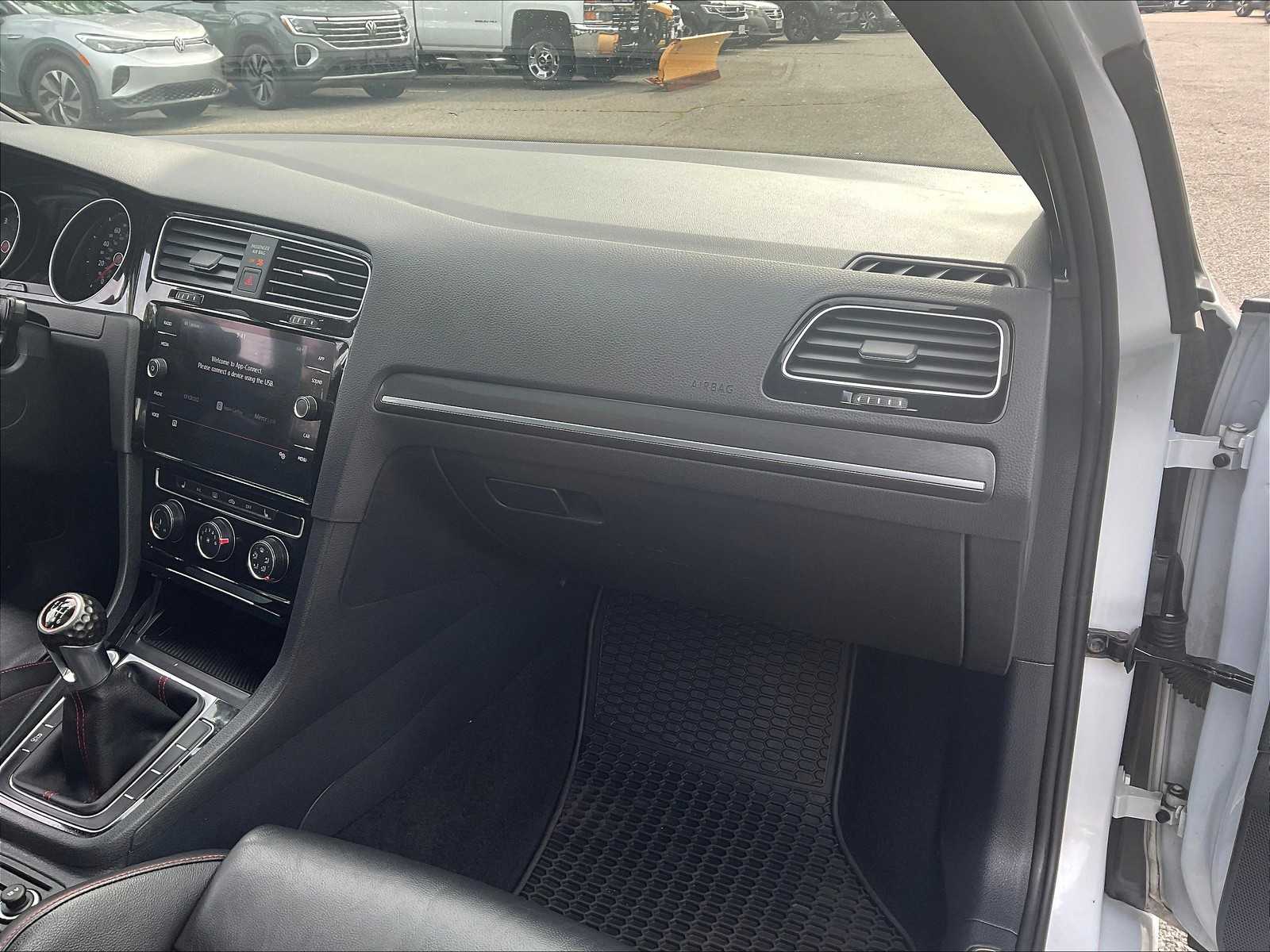 2019 Volkswagen Golf GTI SE - Photo 13