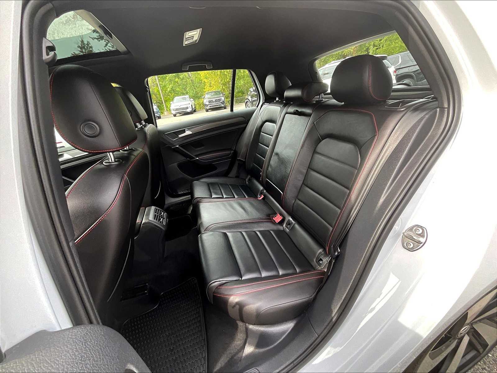 2019 Volkswagen Golf GTI SE - Photo 15
