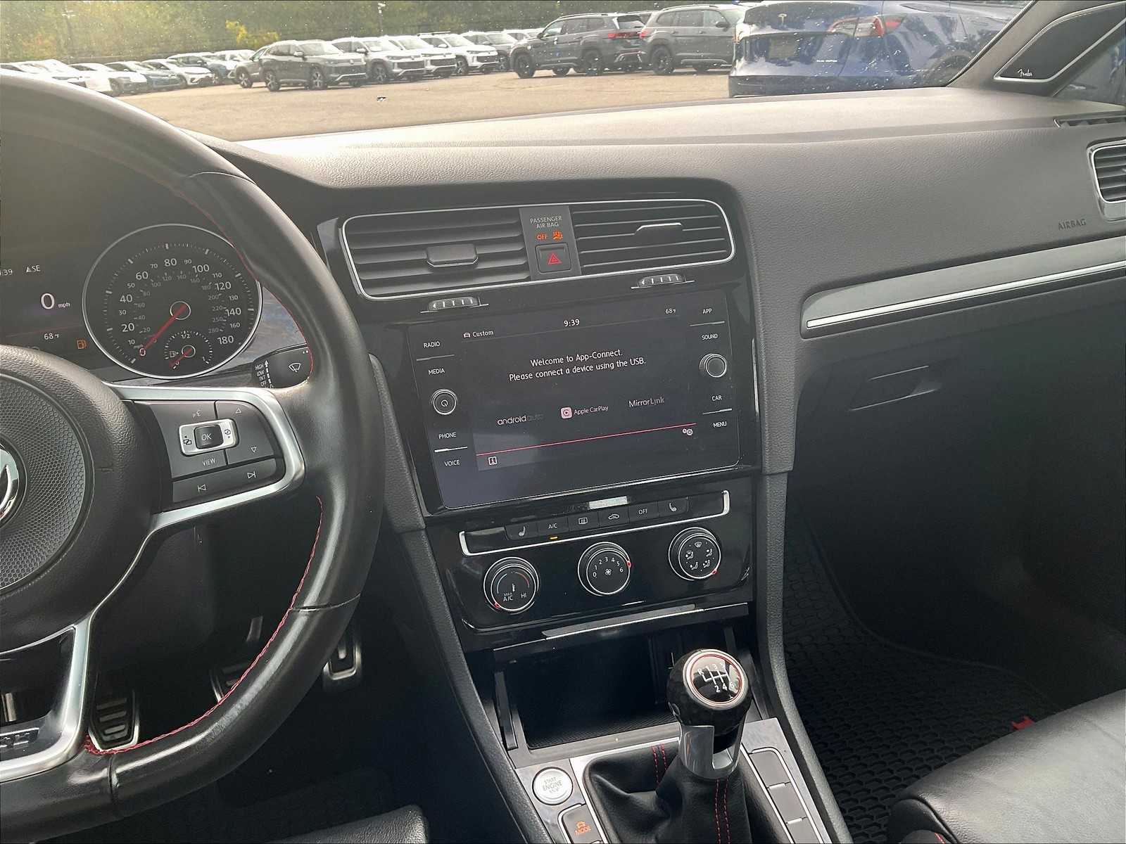 2019 Volkswagen Golf GTI SE - Photo 18