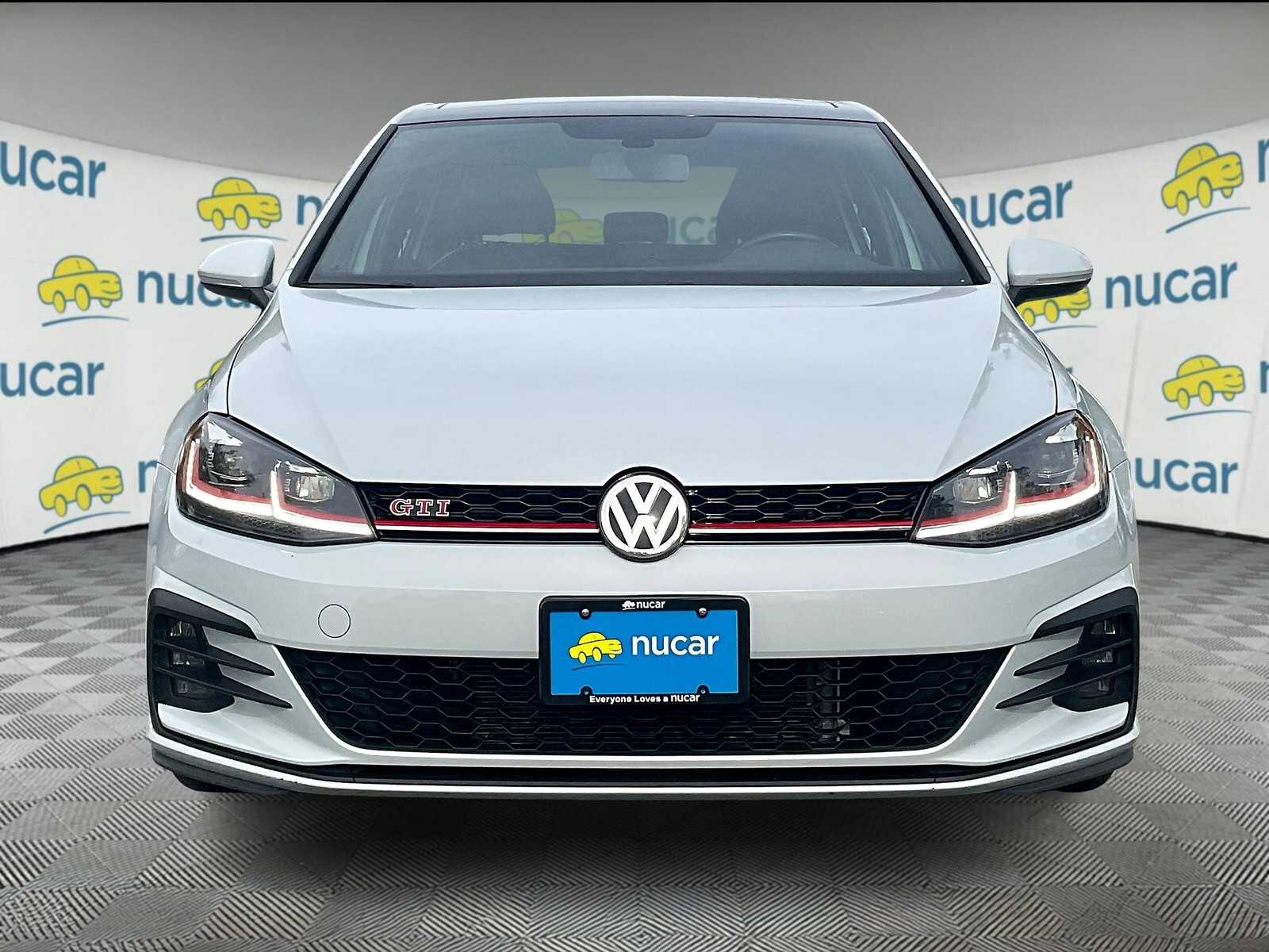 2019 Volkswagen Golf GTI SE - Photo 2